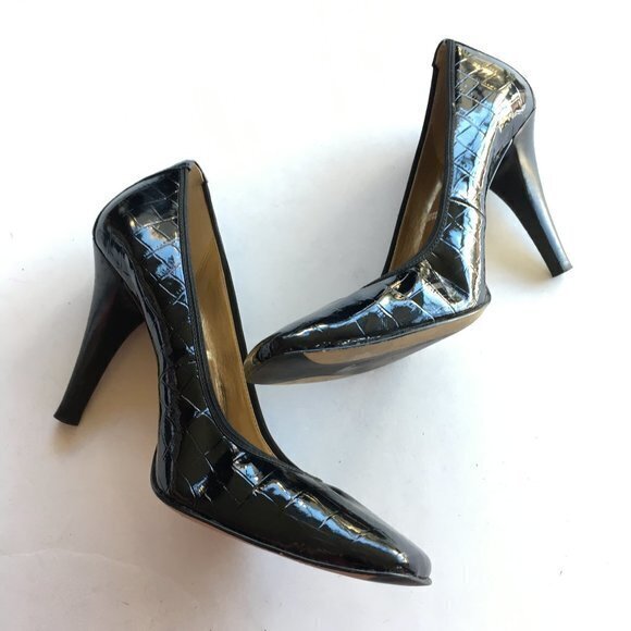 Tahari Enya Pumps Embossed Slip On High Heels 9M - Picture 2 of 6